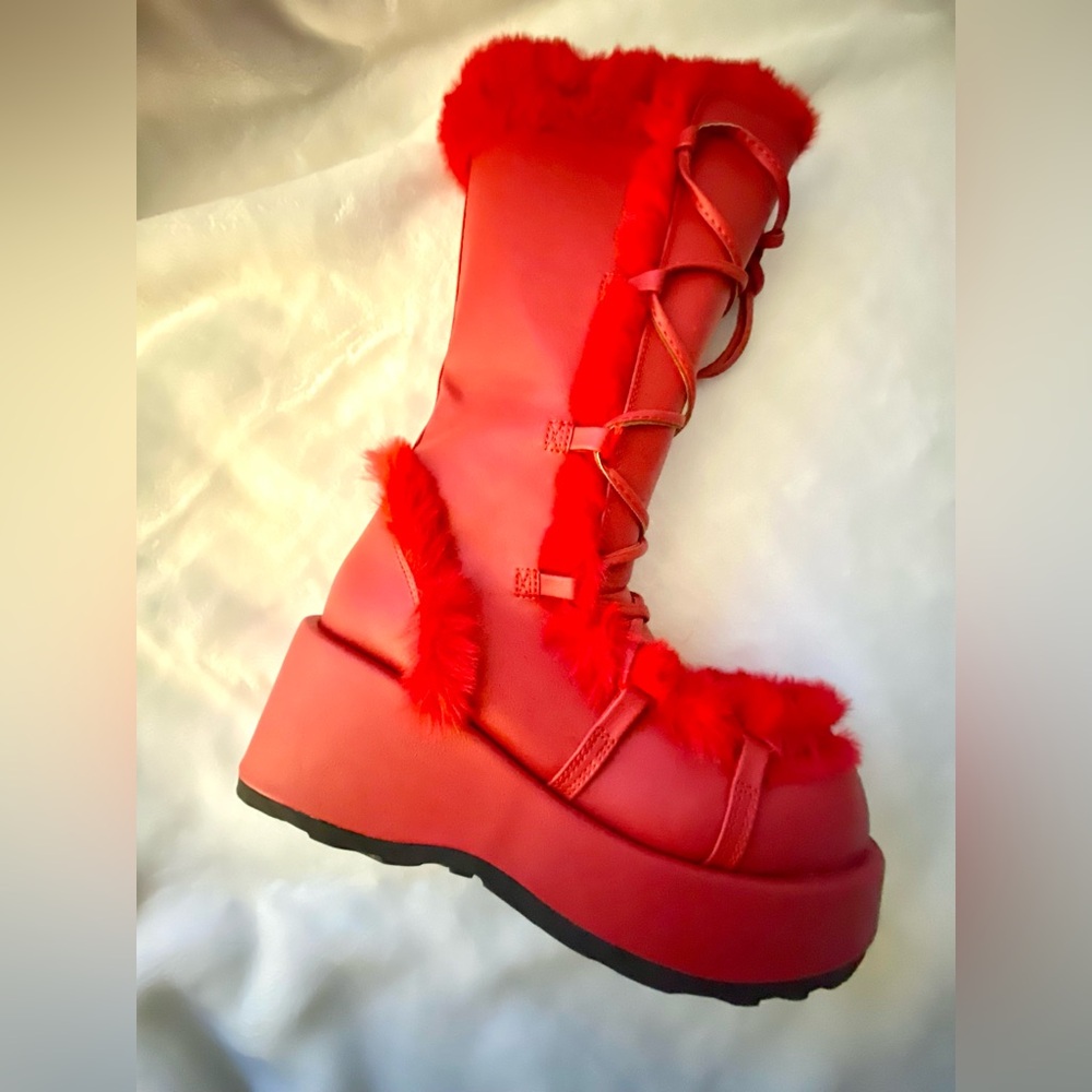 NWT Demonia Cubby 311 Platform Boot (Red) Size 10 - Picture 5 of 9